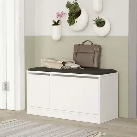 Botník Mire White