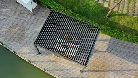 Bioklimatická pergola BIOCLIMATIC 43 PREMIUM PLUS Lanitplast