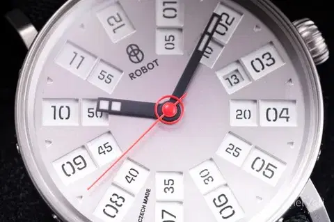 Robot Graphic Analog Silver