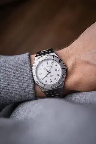 Bering Classic 18940-704