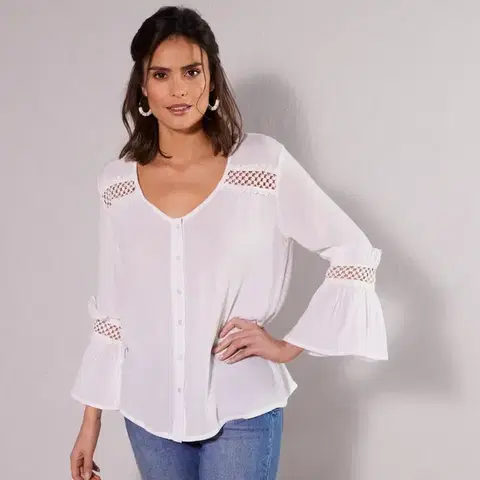 Jednobarevná halenka s macramé