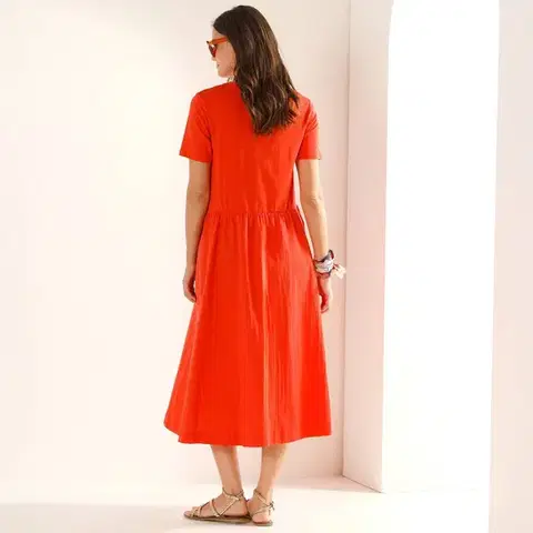 Šaty ze 2 materiálů