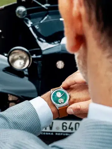 Robot Aerodynamic Titanium Green