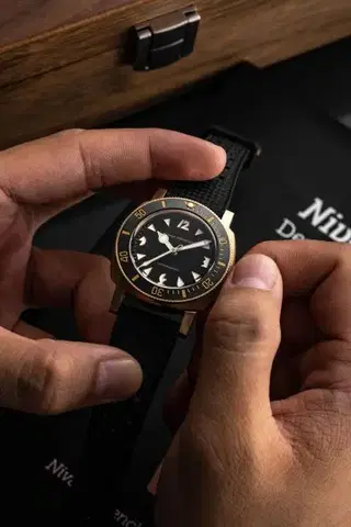 Nivada Grenchen Depthmaster Bronze - Brown Racing Strap