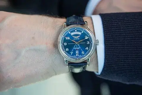 Aviator Douglas Day-Date 45 Automatic V.3.44.0.401.4