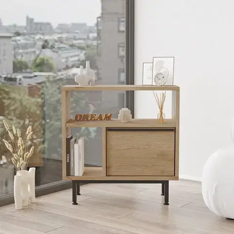Odkládací stolek On Walnut