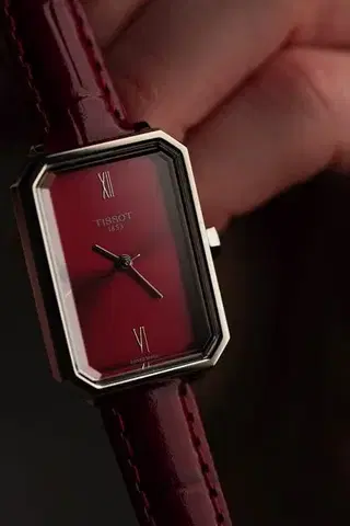 Tissot SRV T160.110.16.423.00