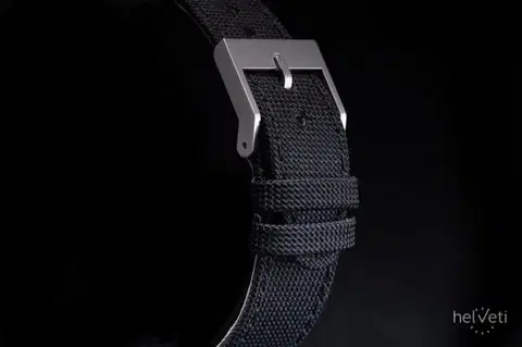 Robot Graphic Analog Silver