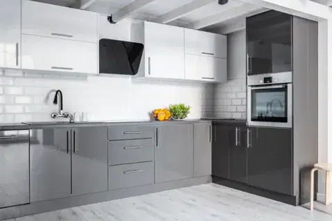 INVENA Nástěnná baterie ROMA flexibilní výtok, černá BC-24-E4S-L