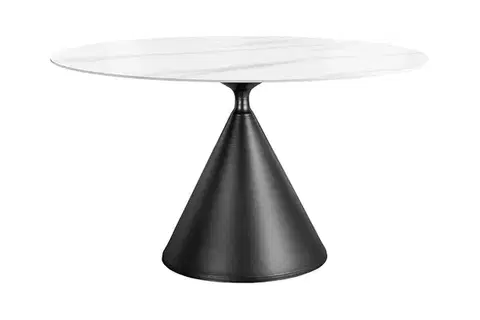 Estila Designový moderní kulatý jídelní stůl Eskarina s bílou mramorovou deskou z keramiky a černou geometrickou nohou 135 cm