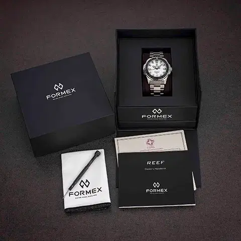 Formex Reef GMT Automatic Chronometer 2202.1.5300.100