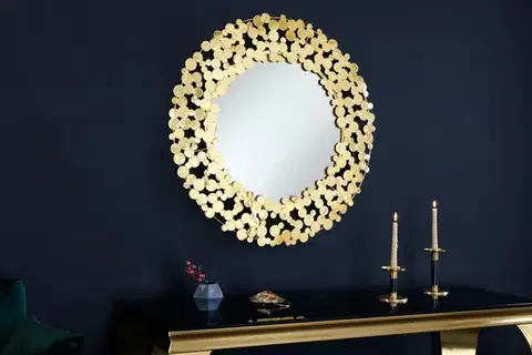 Estila Art deco závěsné zrcadlo Flovia kulatého tvaru se zlatým kovovým rámem vytvořeným z kulatých lupenů 82cm