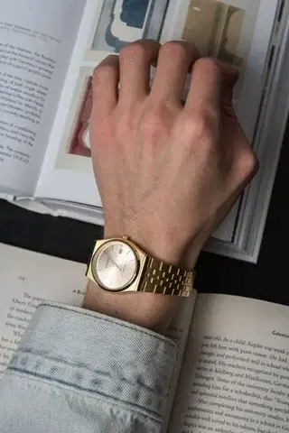 Casio Collection MTP-B145G-9AVEF