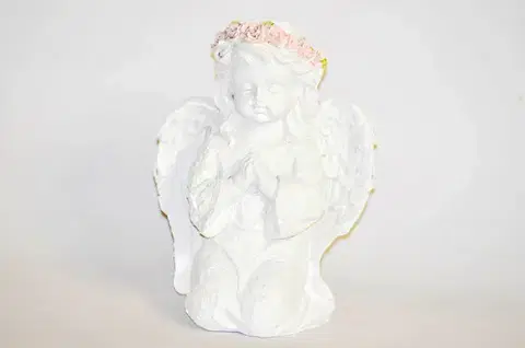 PROHOME - Anděl bílý klečící 16cm růžový věněček, polyrezin