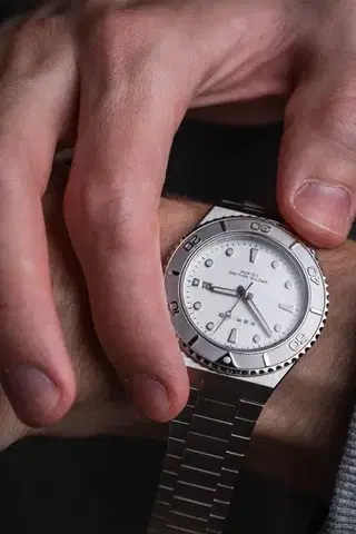 Bering Classic 18940-704