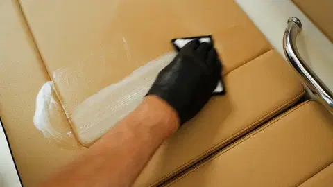 KOCH CHEMIE Čistič na vinyl a kůži Koch Alc Allround Leather Cleaner 1l EG4522001