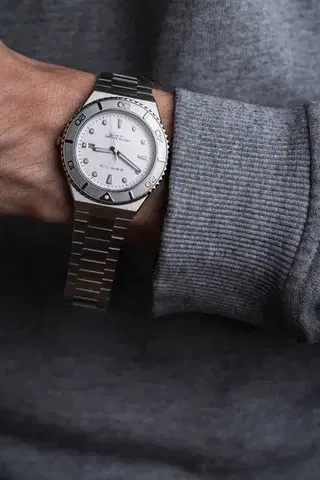 Bering Classic 18940-704