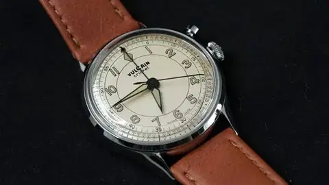 Vulcain Cricket Classique 39 mm - Eggshell - Black Plain