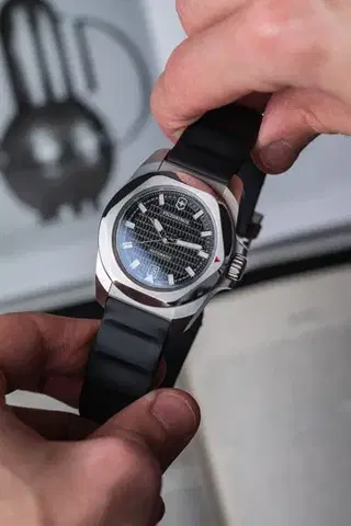 Victorinox I.N.O.X. Automatic 242039