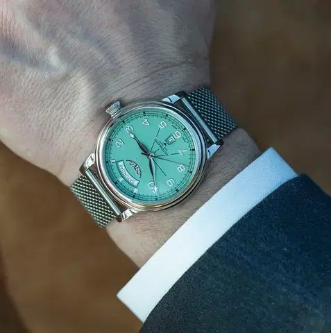 Aviator Douglas Day-Date 45 Automatic V.3.44.0.403.5