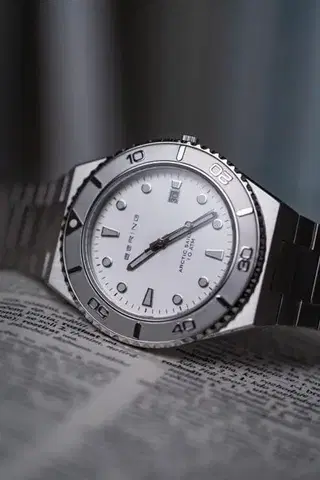 Bering Classic 18940-704