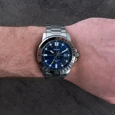 Casio Collection MTP-VD01D-2E