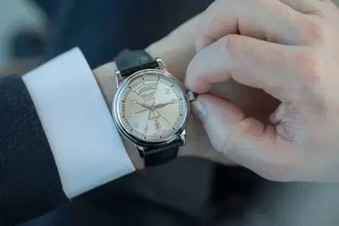 Aviator Douglas Day-Date 45 Automatic V.3.44.0.399.4