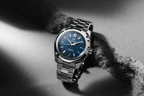 Formex Essence ThirtyNine Automatic COSC Blue