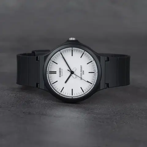Casio Collection MW-240-7EVEF