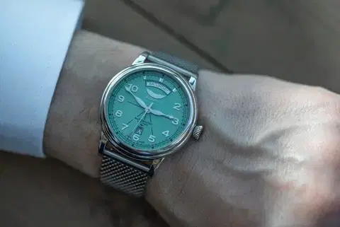 Aviator Douglas Day-Date 45 Automatic V.3.44.0.403.5