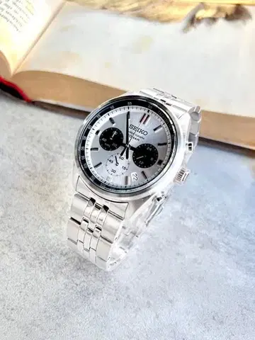 Seiko Quartz Chronograph SSB425P1