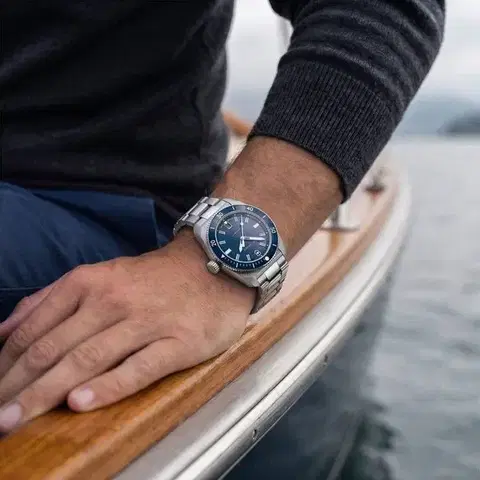 Victorinox Maverick Automatic 242106