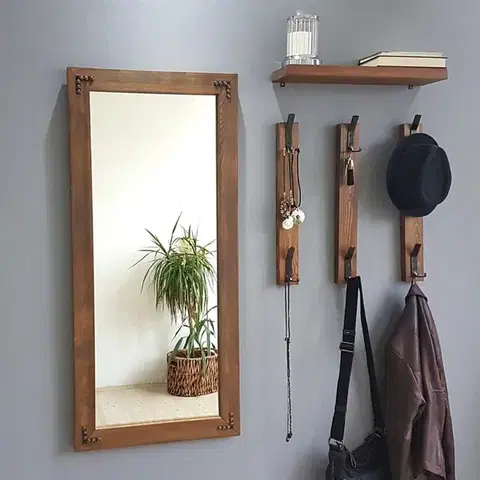 Hanah Home Předsíňová stěna PINE ořech