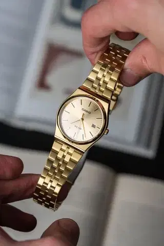 Casio Collection MTP-B145G-9AVEF