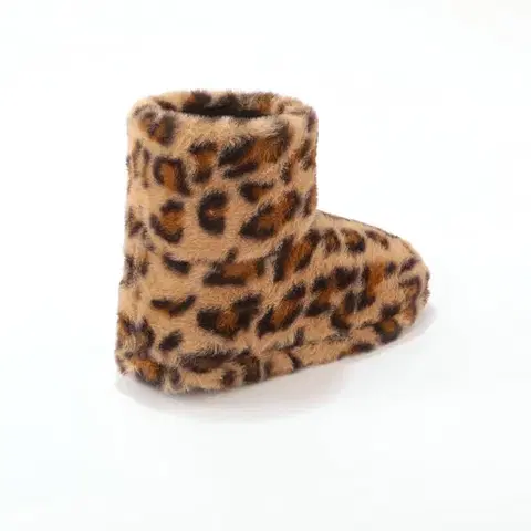 Hřejivé bačkory s leopardím vzorem