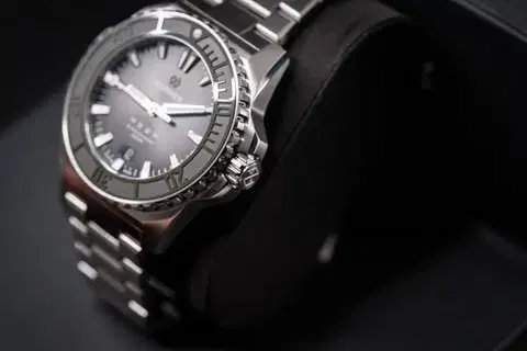 Formex Reef 42 Automatic Chronometer 2200.1.6320.100