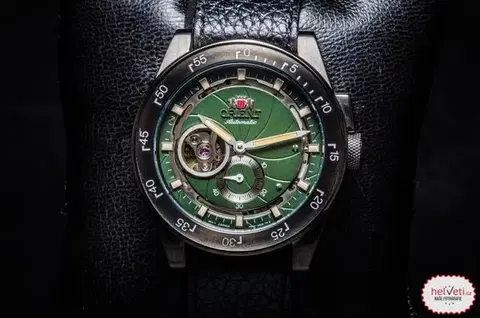 Orient Retro Future Camera RA-AR0202E