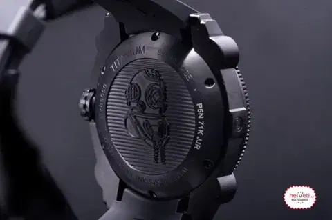 Hamilton Khaki Navy BeLOWZERO Auto Titanium H78505330