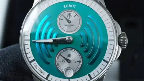 Robot Aerodynamic Titanium Green