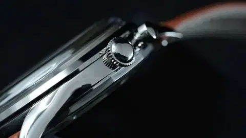 Vulcain Cricket Classique 39 mm - Eggshell - Black Plain