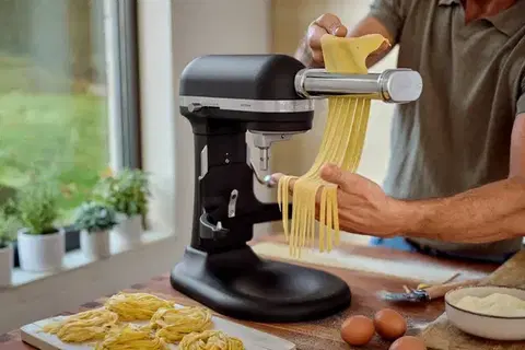 Kuchyňský robot KitchenAid 5KSM70SHX - stříbřitě šedá