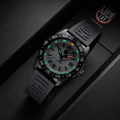Luminox Pacific Diver XS.3127M