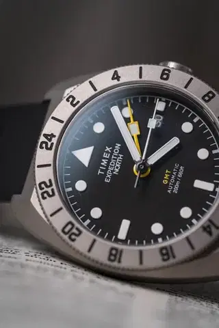 Timex Expedition GMT TW2W53000UK