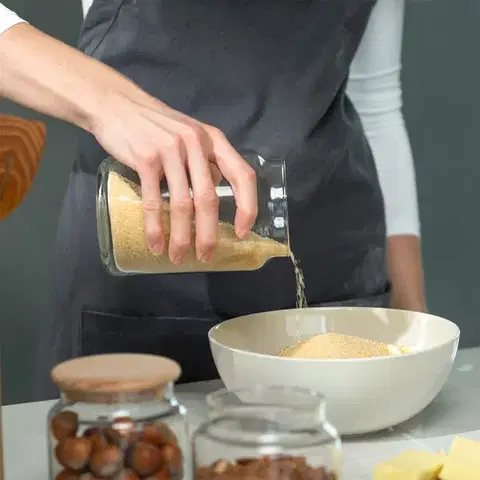 Skleněná nádoba s víkem 0,93 l — Basic Kitchen - 593766