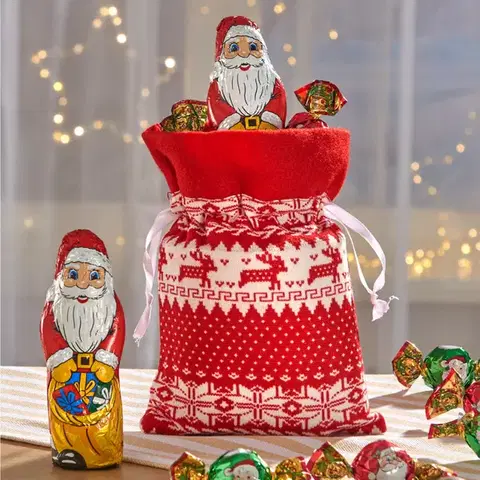 Vánoční pletená taška se sladkostmi