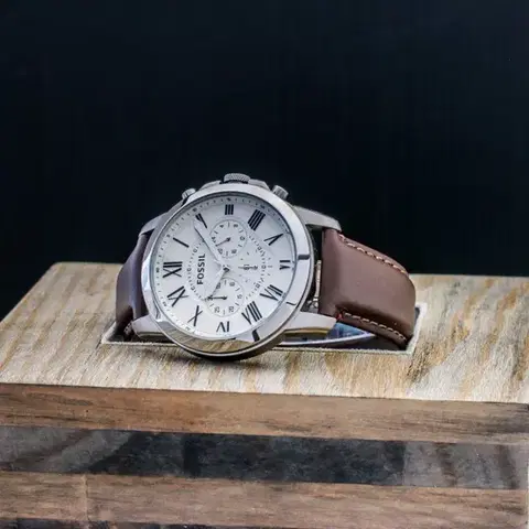 Fossil Grant FS4735