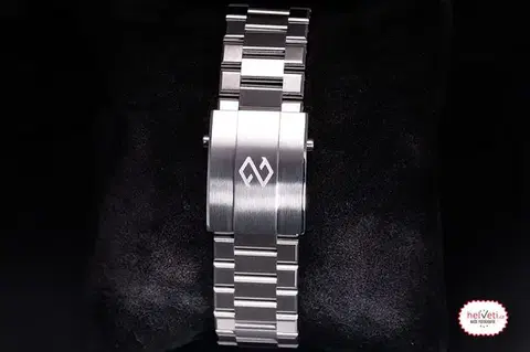 Formex Reef 42 Automatic Chronometer 2200.1.6320.100