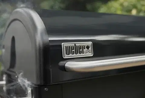 Peletový gril Weber Smoque