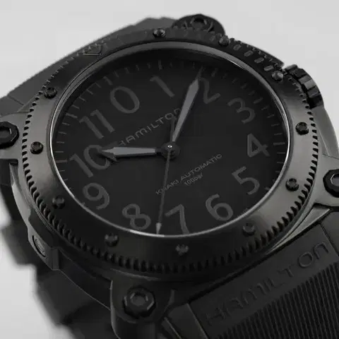 Hamilton Khaki Navy BeLOWZERO Auto Titanium H78505330