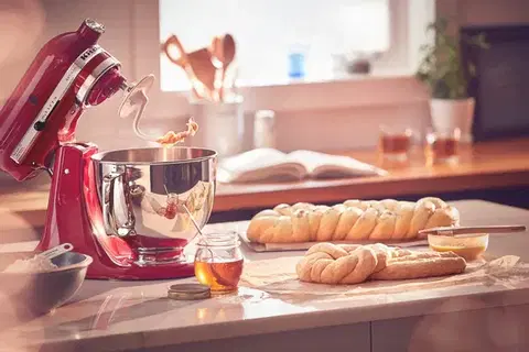 Kuchyňský robot KitchenAid Artisan 5KSM175 - černá
